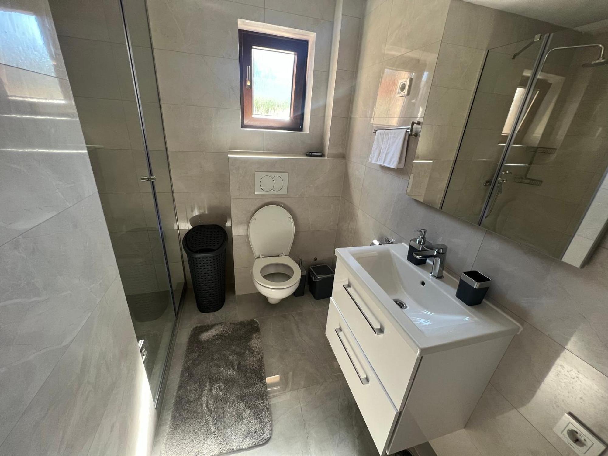 Zen Den Apartments Otocac Bagian luar foto