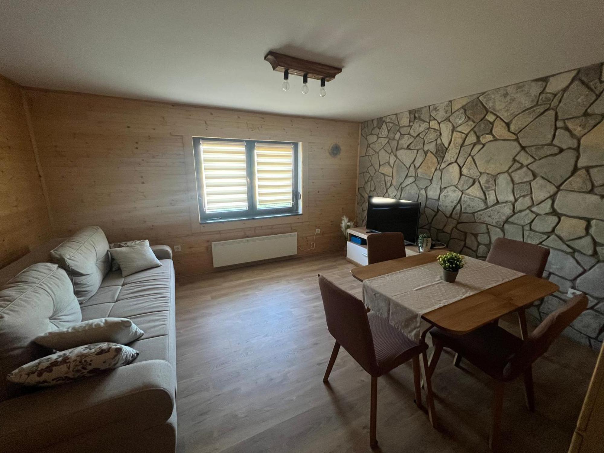 Zen Den Apartments Otocac Bagian luar foto